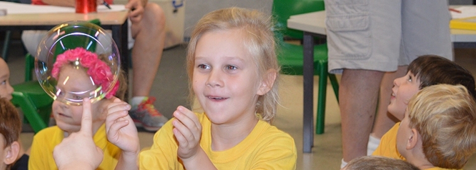 Bubble magic at Bassendean Primary – a free show for our local school
